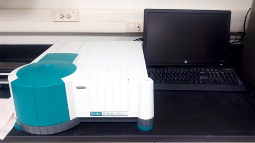 Varian Cary 50 UV-Vis spectrophotometer
